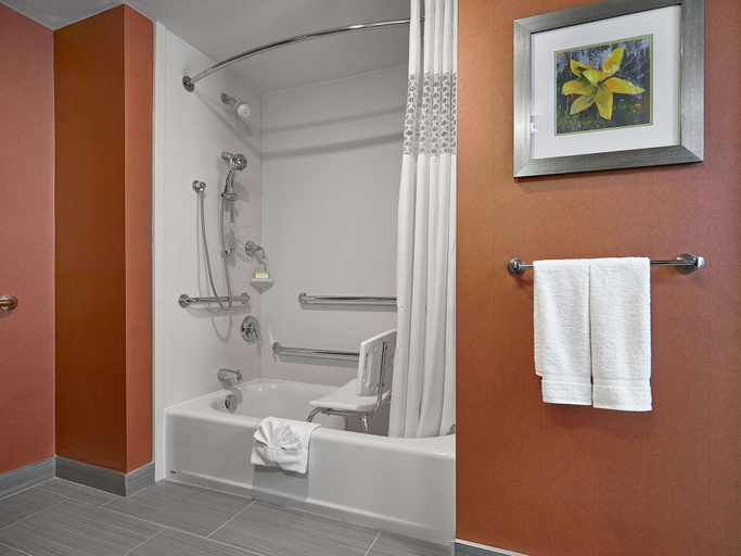 Bathroom 4, Hampton Inn by Hilton Calgary Airport North, Division No. 6