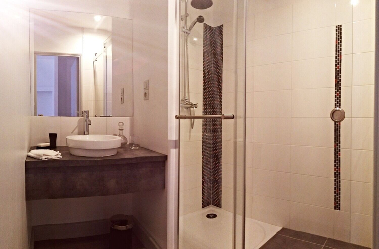 Bathroom 4, Notre Dame Chauvigny - Chambres d'hôtes, Vienne