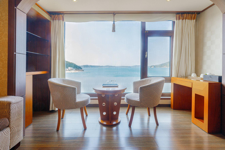Others 5, Taeahn Beach Resortel, Taean