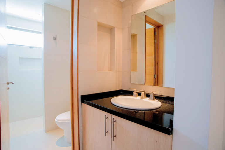 Bathroom 3, Terra Residencial by Vecino Stays, Medellín