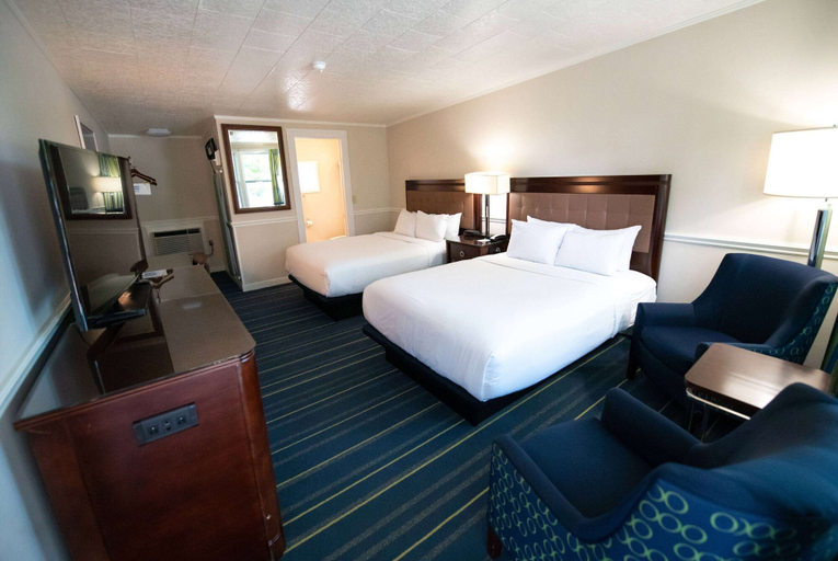Bedroom 2, Days Inn Bar Harbor, Hancock