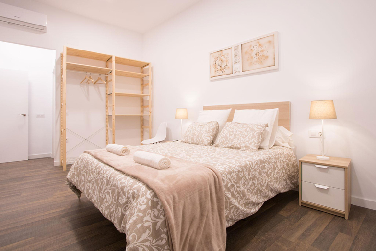 Bedroom 2, San Isidoro Central Deluxe Suite, Sevilla