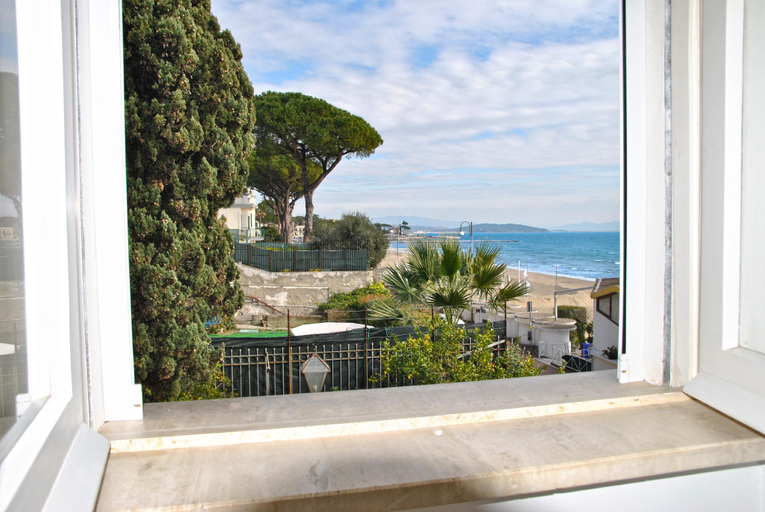 Others 4, Edy sea view holiday apartment, Latina
