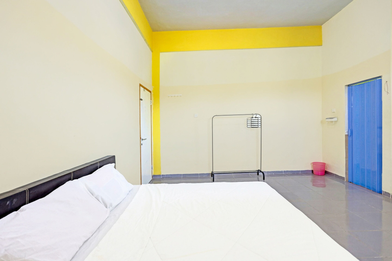 Bedroom 3, Collection O 91499 John Lebron House, Batam