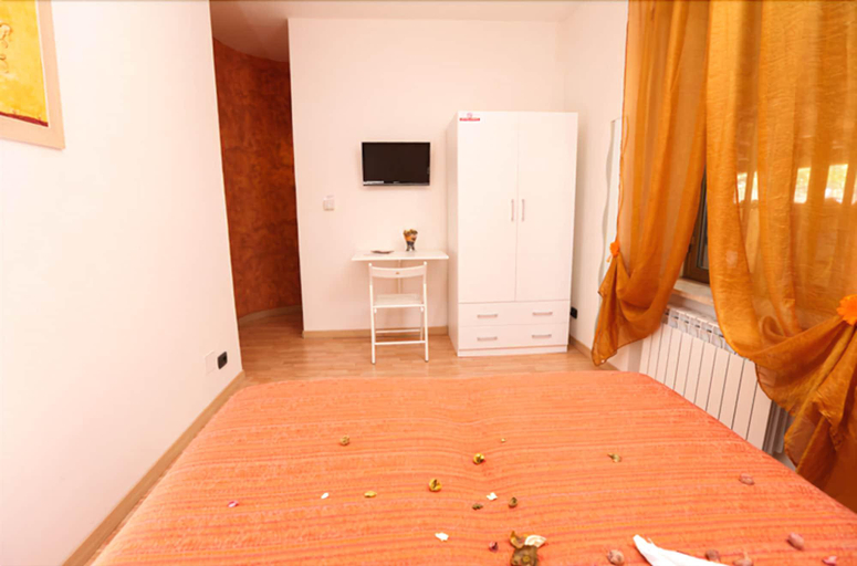 Bedroom 3, Alla Torretta B&B, Rome