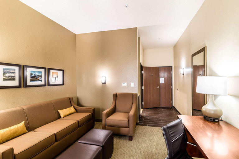 Bedroom 3, Comfort Suites Grand Prairie - Arlington North, Arlington