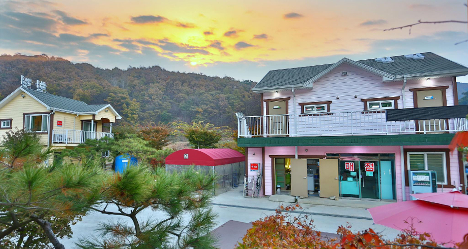 Others 2, Gongju Makok Healing Pension, Gongju