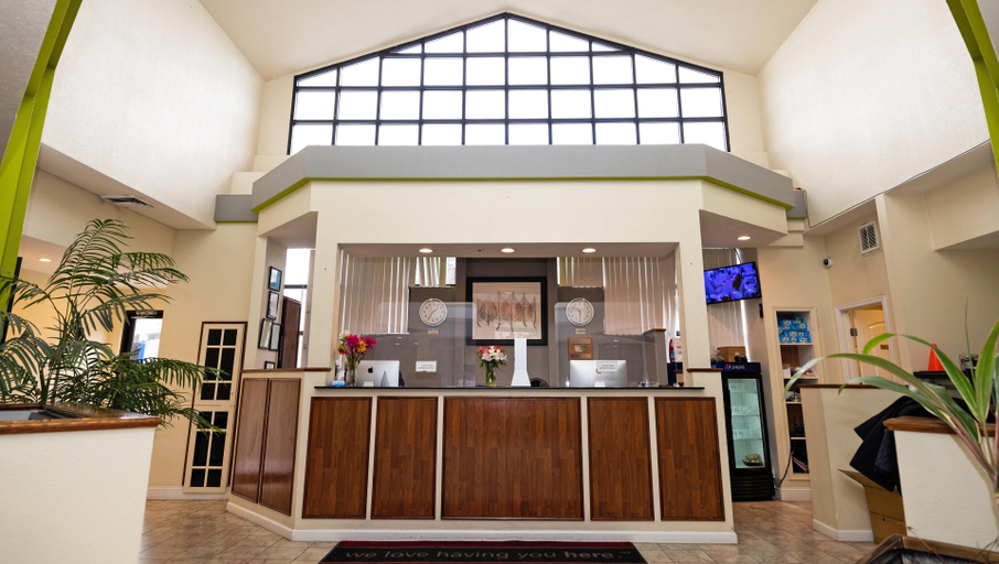Public Area 2, Magnuson Hotel Virginia Beach, Virginia Beach