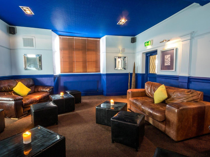 Public Area 3, The World s End , Northamptonshire