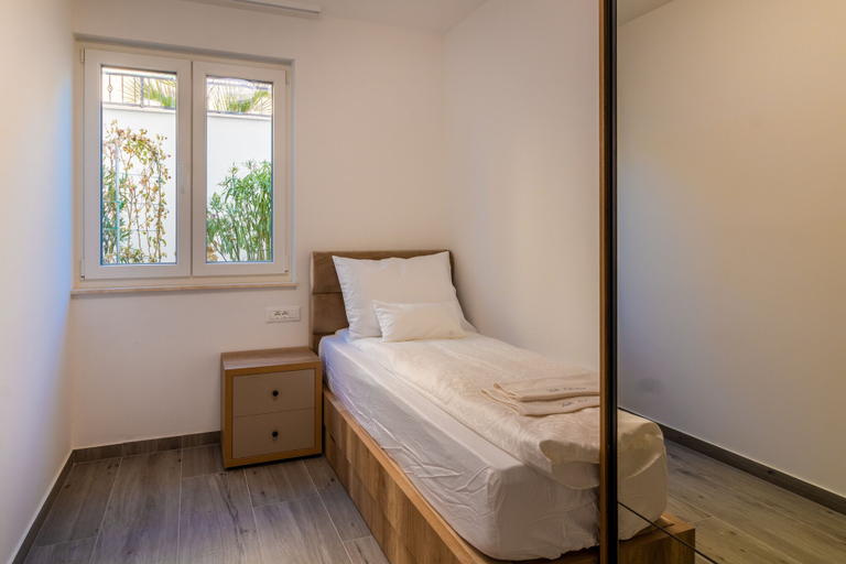 Bedroom 3, Beach Villa Valentina, Okrug