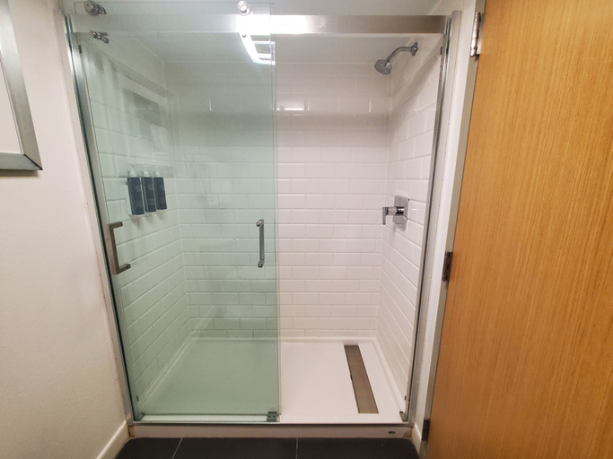 Bathroom 4, Four Points by Sheraton Allentown Lehigh Valley, Lehigh