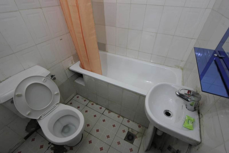 Bathroom 3, Sylva Link Hotel, Shomolu