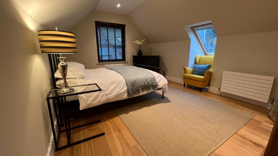 Bedroom 3, NEW 1BD Contemporary Home Upper Dunblane, Stirling