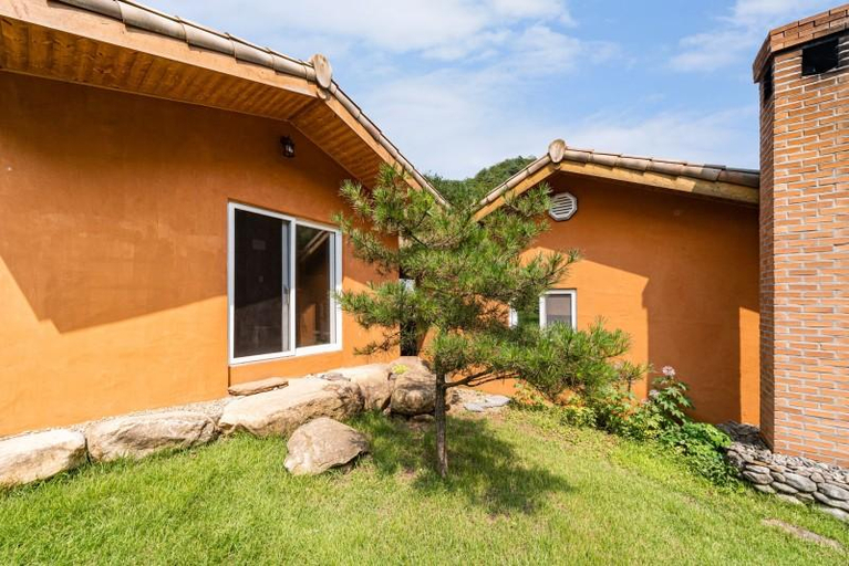 Exterior & Views 1, Samcheok Saemter Pets Friednly Pension, Samcheok