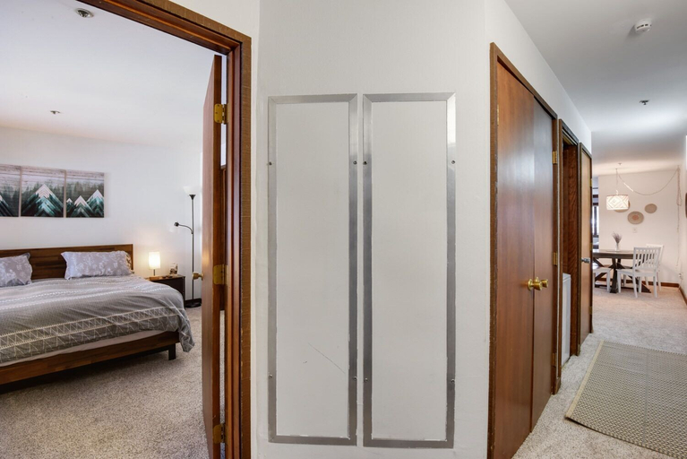 Bedroom 5, Slope Style, Washoe