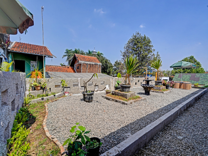 Exterior & Views 4, Spot On 91425 Mekargalih Homestay Syariah, Bandung