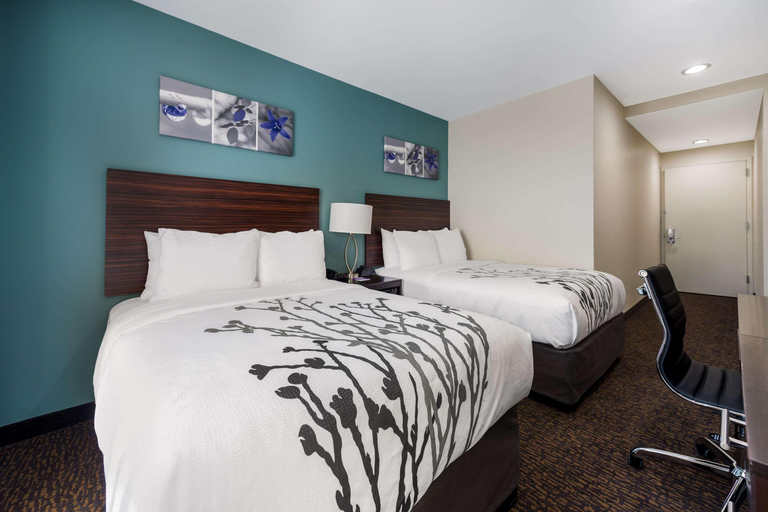 Bedroom 3, Sleep Inn Brooklyn - Sheepshead Bay, New York