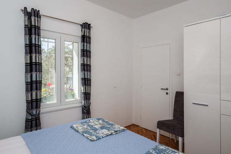 Bedroom 3, Luxury Private Villa Complex With Pool and Jacuzzi, Blaca