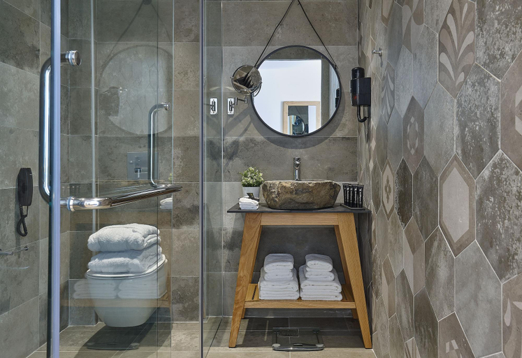 Bathroom 5, Enorme Santanna Beach, Crete