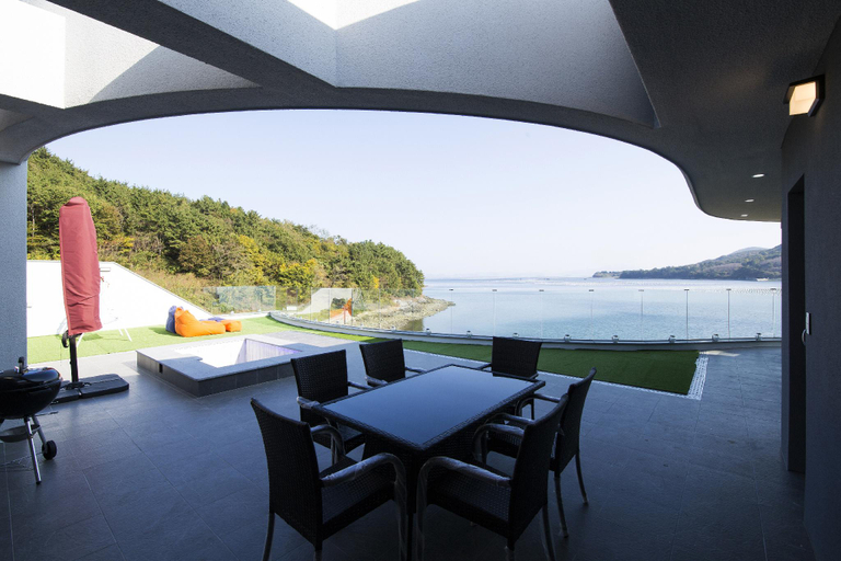 Others 4, goseung essay the residence, Goseong