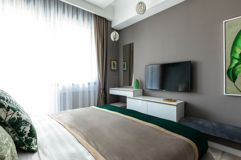 Bedroom 5, Welcome to the Jungle, Municipiul Bucuresti