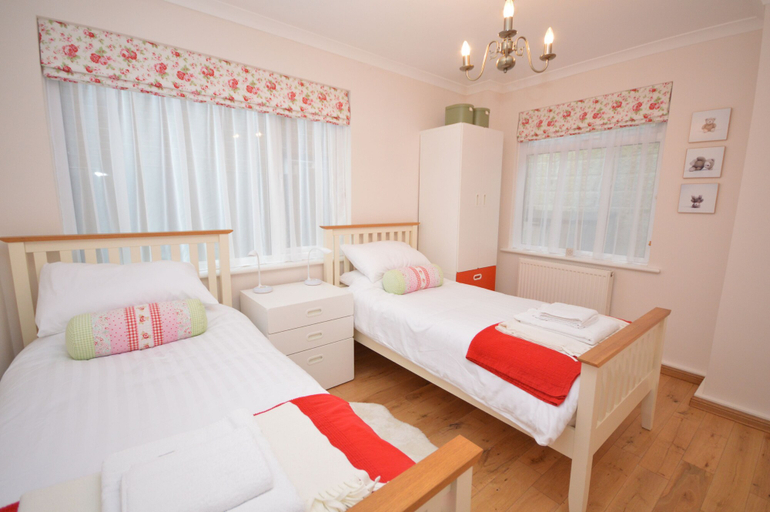 Bedroom 3, Suncliff, Isle of Wight