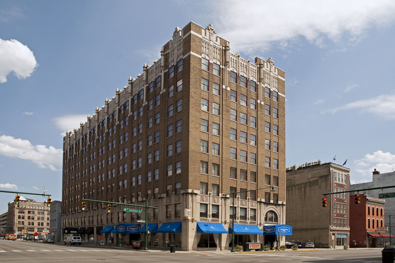 Exterior & Views 2, Hampton Inn Indianapolis Downtown Across from Circle Centre, Indianapolis