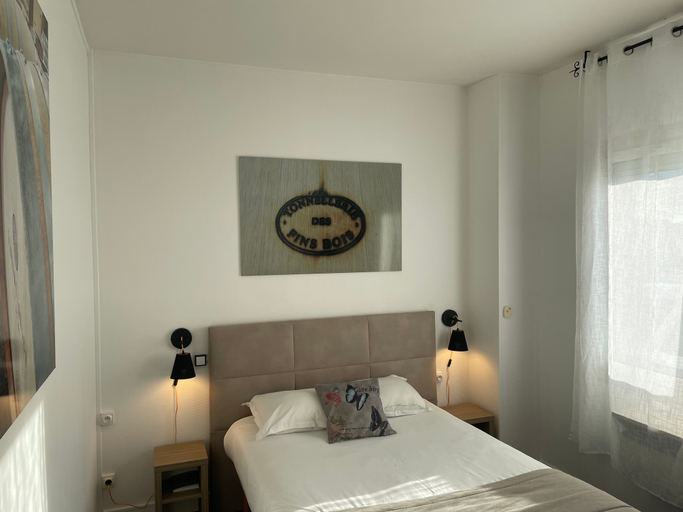 Bedroom 3, Hotel Le Passiflore, Charente