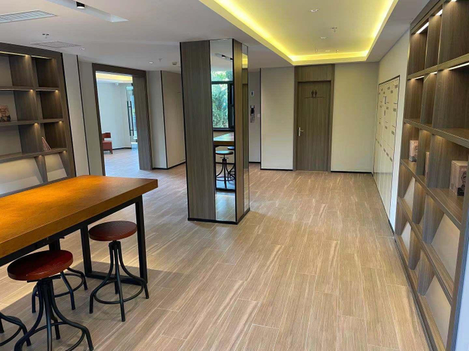 Public Area, HanTing Hotel (Communication University of Beijing Subway Station), Beijing