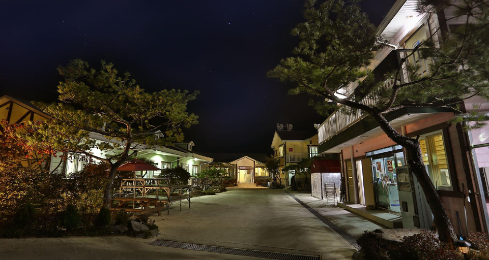 Others 1, Gongju Makok Healing Pension, Gongju