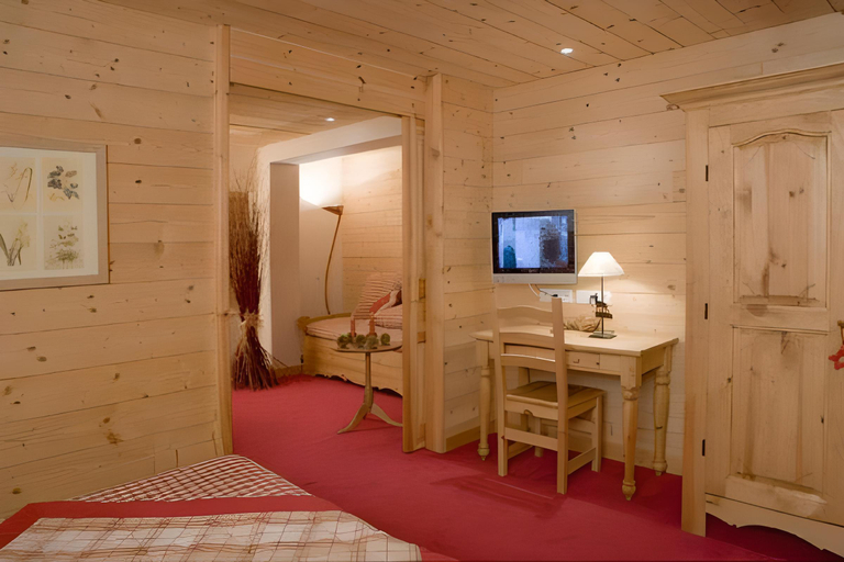 Bedroom 2, Alpage & Spa Chalet-Hôtel, Hautes-Alpes