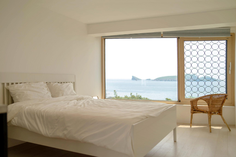 Bedroom 3, Jeju Backpaecus Villa, Jeju