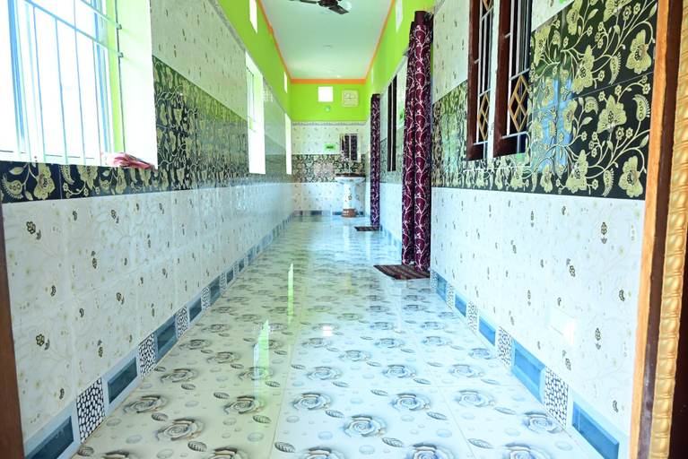 Public Area 2, HOLIDAY INN, Puri