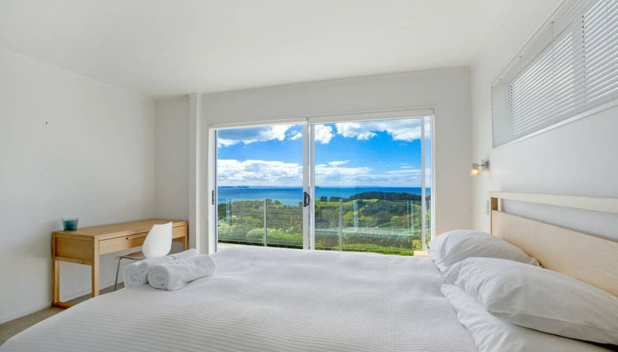 Bedroom 2, Palm Ridge - near Onetangi & Palm Beach, Auckland