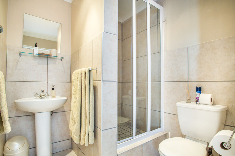Bathroom 4, 88 Baron van Reede Guesthouse, Eden