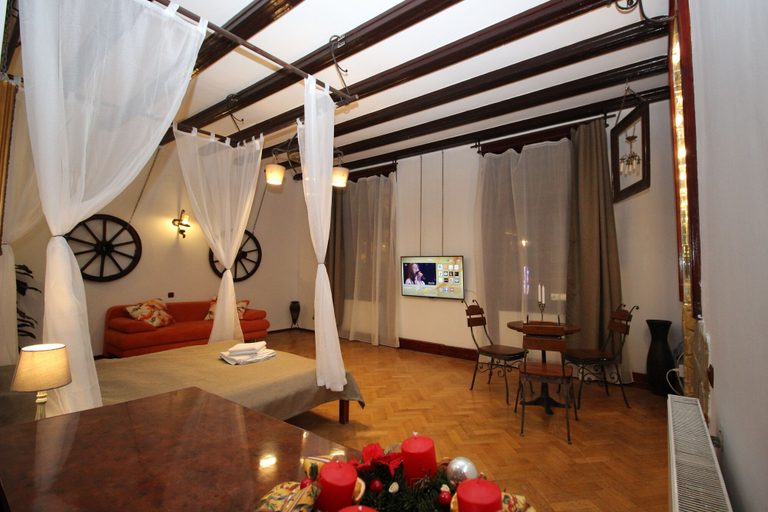 Others 4, Pension Noemi, Brasov