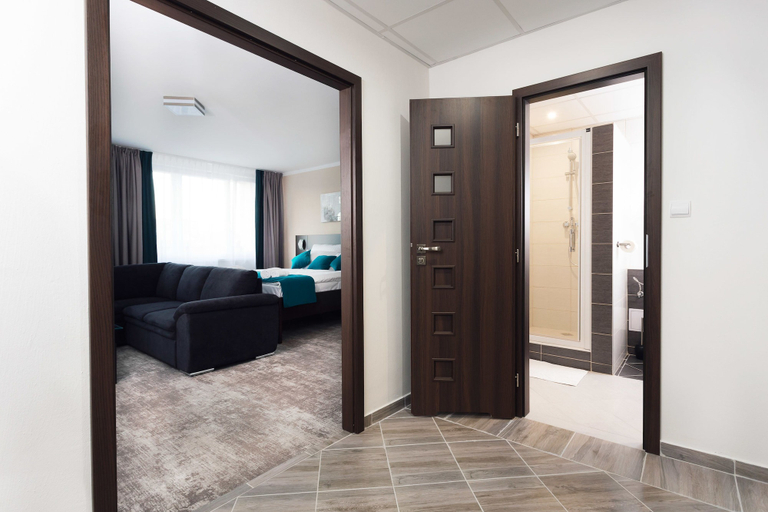 Bedroom 3, Hotel Crystal, Košice I