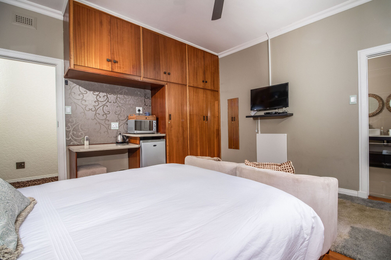 Bedroom 2, Cashmere Suites, Nelson Mandela Bay