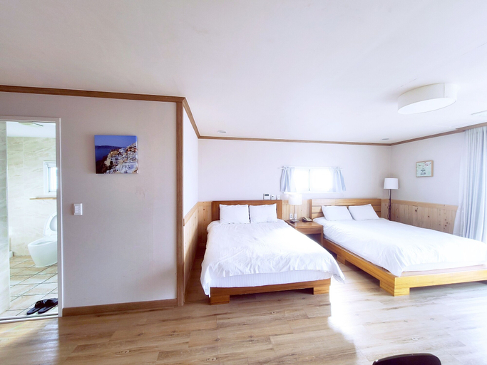 Bedroom 2, Dombe Resort, Seogwipo