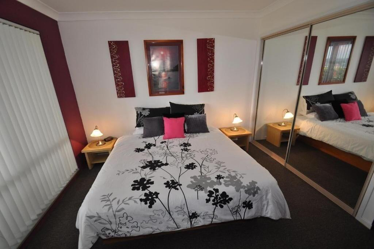 Bedroom 5, Beachfront Apartments Narooma, Eurobodalla
