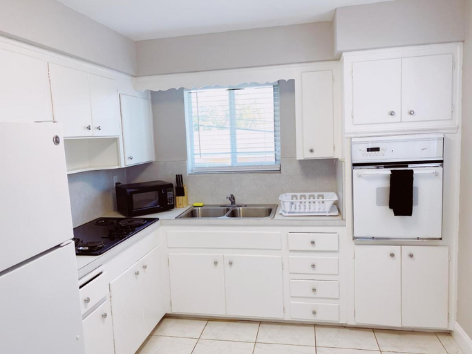 Others 5, The Jasmine Apartments, Broward