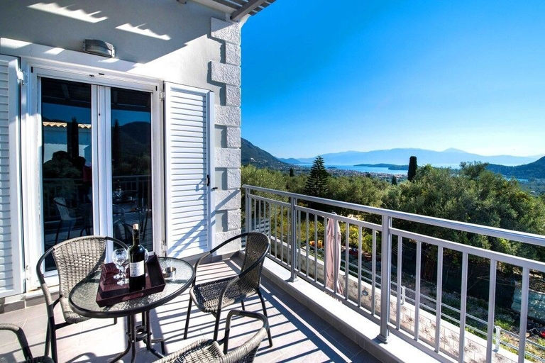Others 5, Abeli, Ionian Islands