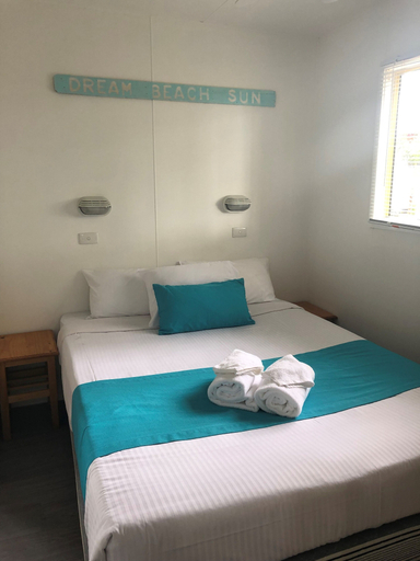 Bedroom 2, Palm Beach Caravan Park, Shoalhaven - Pt B