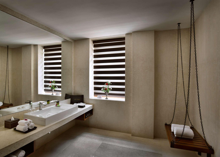 Bathroom 5, The LaLiT Great Eastern Kolkata, Kolkata