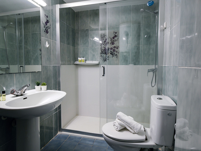 Bathroom 2, Flateli Apartamento Estartit, Girona