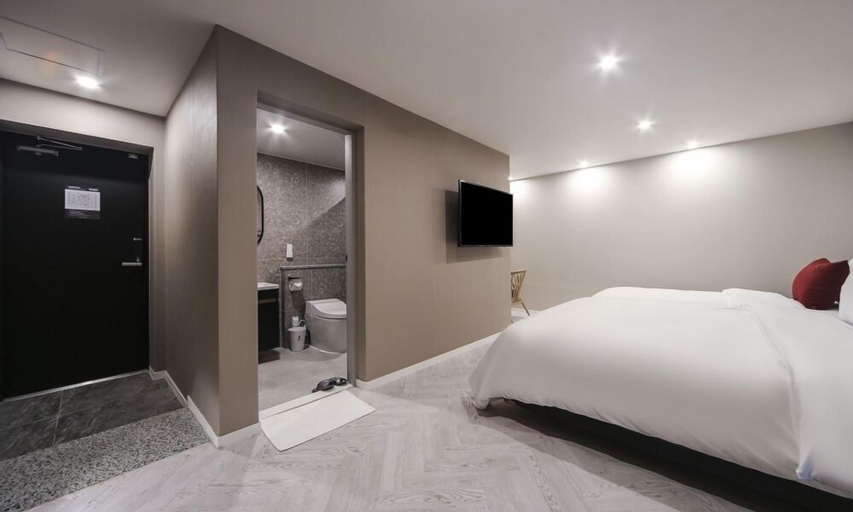 Bedroom 9