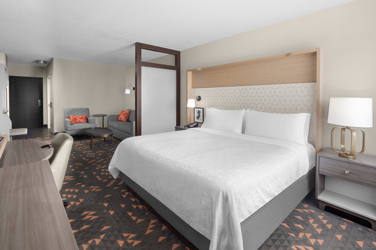 Bedroom 4, Holiday Inn HASBROUCK HEIGHTS-MEADOWLANDS by IHG, Bergen