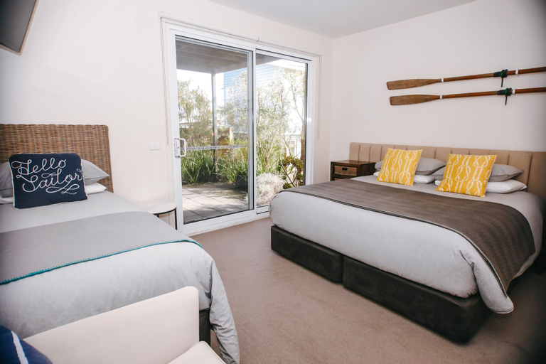 Bedroom 3, Anchors Beach House, Corangamite - South
