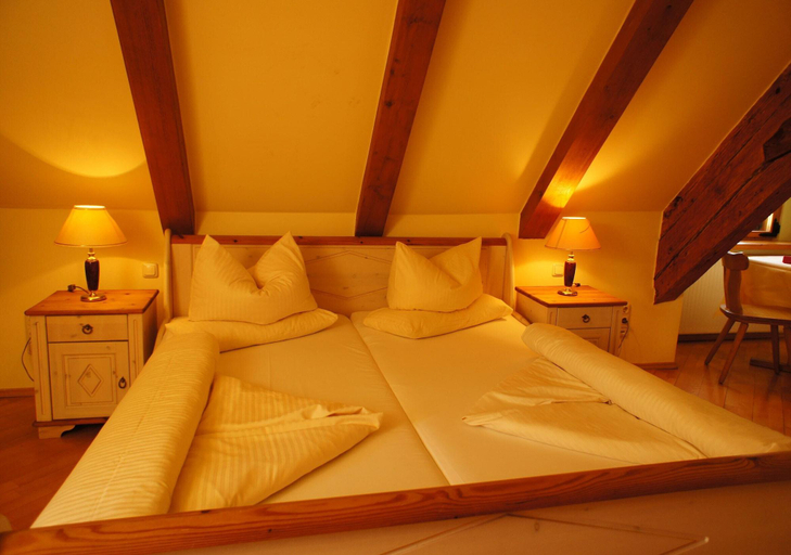 Bedroom 2, Gasthof Hotel zur Post, Starnberg