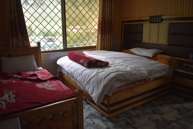 Bedroom 4, Clifton Hotel, Hazara